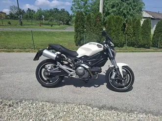 ducati monster 696, 2009 god.