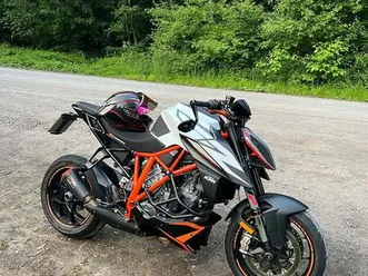 ktm 1290 super duke r austin racing
