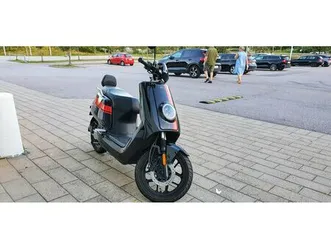 niu-nqi-gts-sport-latt-mc-scooter