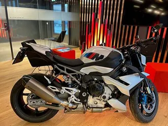bmw m 1000 r