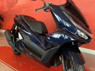 moto neuve: honda pcx125 dx
