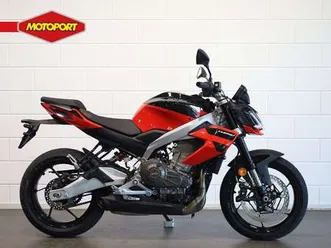 aprilia tuono 457 rood