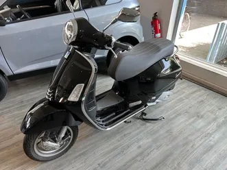 vespa-gts-125-classic-schwarz-nur-2500-km