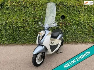 sym-mio-scooter-windscherm-hoog-betaal-met-in3