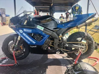 yamaha r1 pronto pista