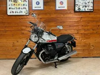 moto-guzzi-v7-iv-special-rate-ad-interessi-0