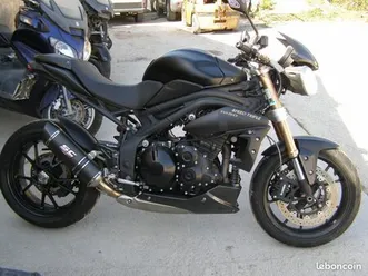 moto triumph 1050 speed triple