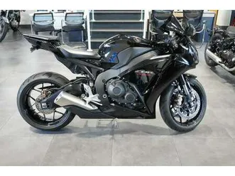 honda-cbr-1000-rr-fireblade-4800-miles