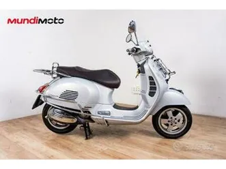 vespa-gts-300-ie-super-abs-2015