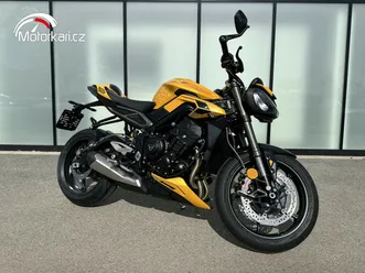 triumph street triple rs