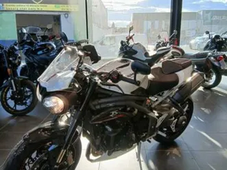 triumph-speed-triple-rs