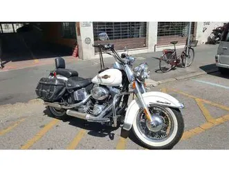 harley-davidson heritage softail bianco