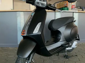 moto neuve: vespa sprint 125 s