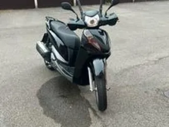 honda sh 300 (2015)
