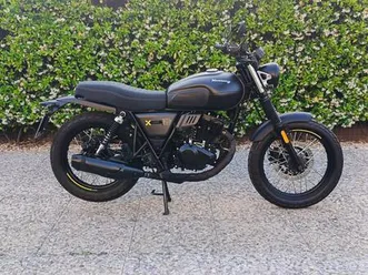 vendo-keeway-motor-x-light-125-2023-25-usata-a-adro-codice-9749863-moto-it