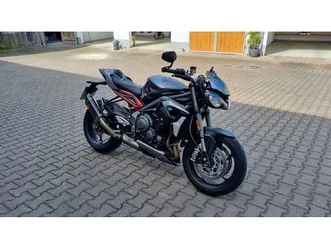 triumph street triple rs 765