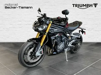 triumph-speed-triple-1200-rs