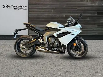 triumph daytona 660 standard twin colour 660 cc
