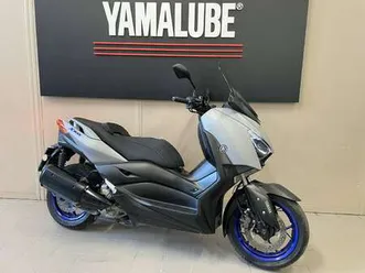 yamaha x-max 300 grigio