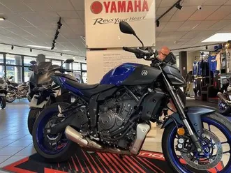 yamaha mt-07 y-amt 2025 689 cm3 | moto roadster | 800 km | bleu | 74600 seynod