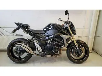 suzuki gsr 750