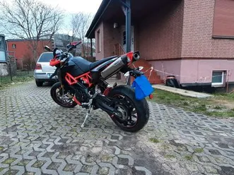 aprilia dorsoduro