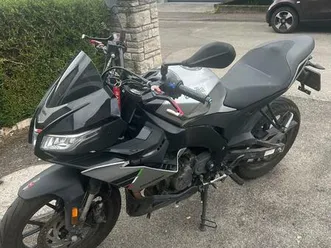 aprilia tuono 125