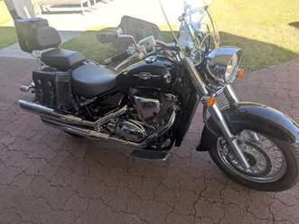 suzuki intruder c800