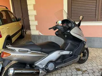 yamaha tmax 500 grigio