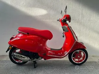 vespa primavera 125 red