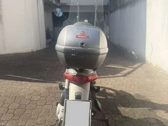 aprilia scarabeo grigio