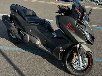 kymco ak 550 premium nero