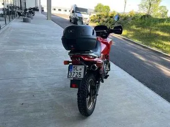 honda nx 650 dominator