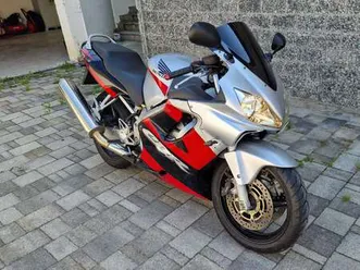 honda cbr 600 f4i argento