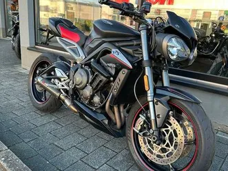 triumph street triple rs