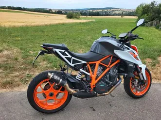 ktm 1290 super duke r