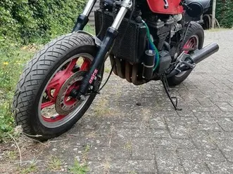 ② moto ancienne gpx 600 r caferacer