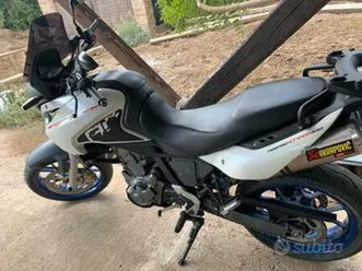 aprilia pegaso strada 650