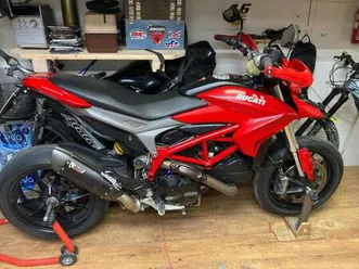 ducati hypermotard 821 rosso