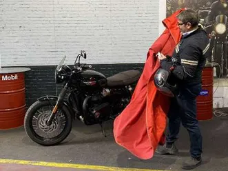 triumph bonneville t120 black nero