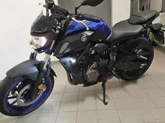 yamaha mt-07 blu/azzurro