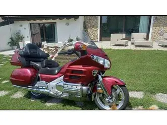 honda gold wing gl1800 rosso