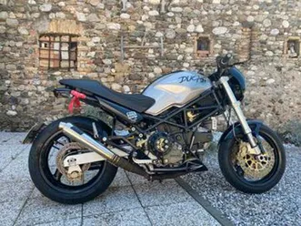 ducati monster 900