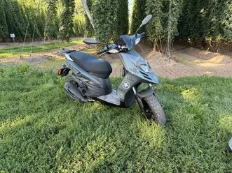 piaggio new typhoon 125 (sehr geringe laufleistung 3256km)