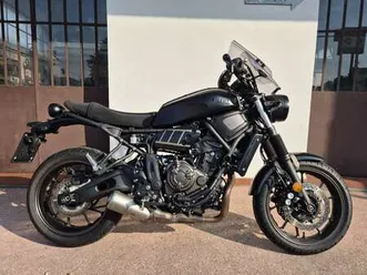 yamaha xsr 700 nero