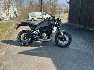 husqvarna svartpilen 401