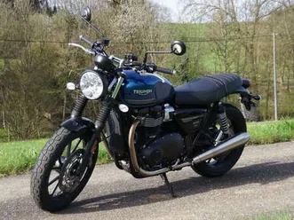 triumph street twin