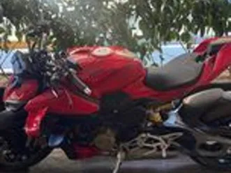 ducati streetfighter v4 - 2025