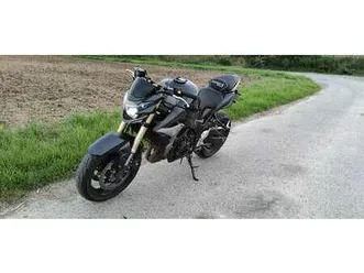 suzuki gsr 750