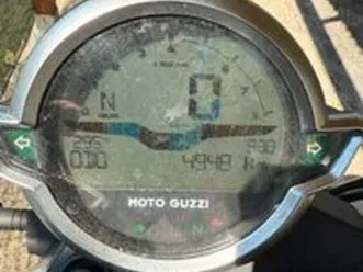 moto guzzi v7 stone